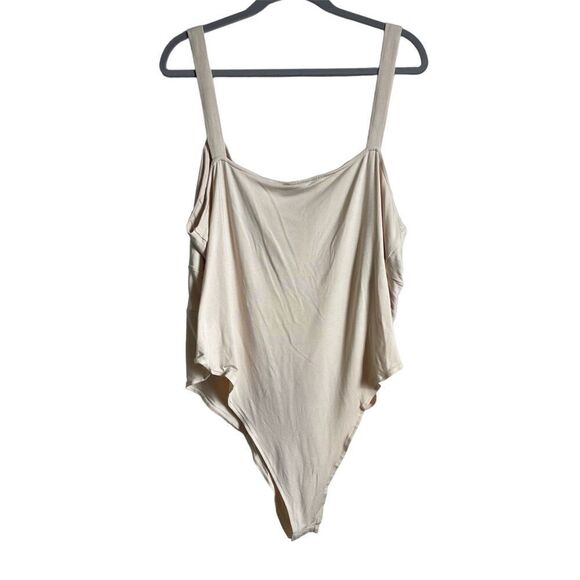 Eloquii Cream Twist Neckline Bodysuit 26/28 - Picture 9 of 9